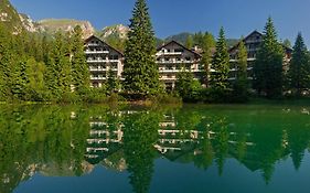 Hotel a Lago di Braies